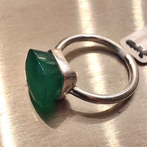 Ring mit Stein aus 925er Silber – GRATIS