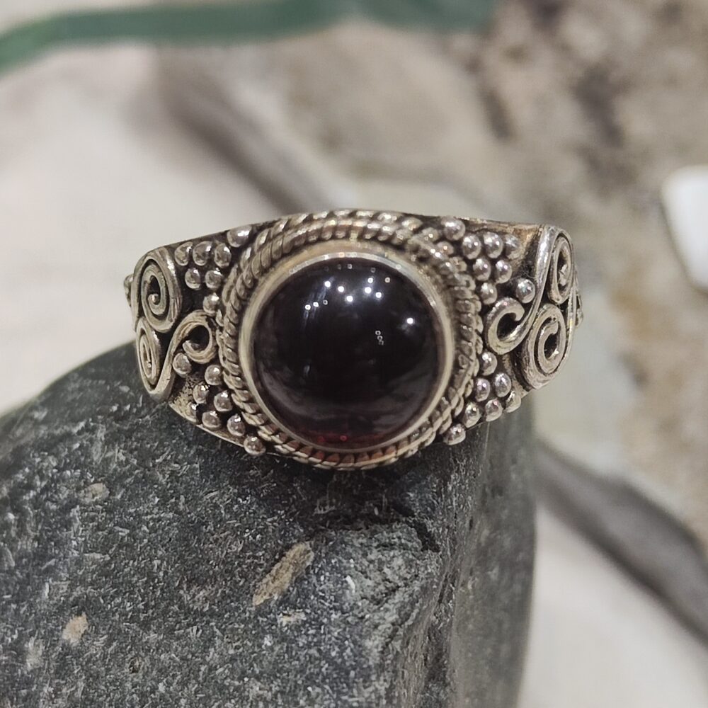 Ethnic ring with stone in 925 silver - IONOS