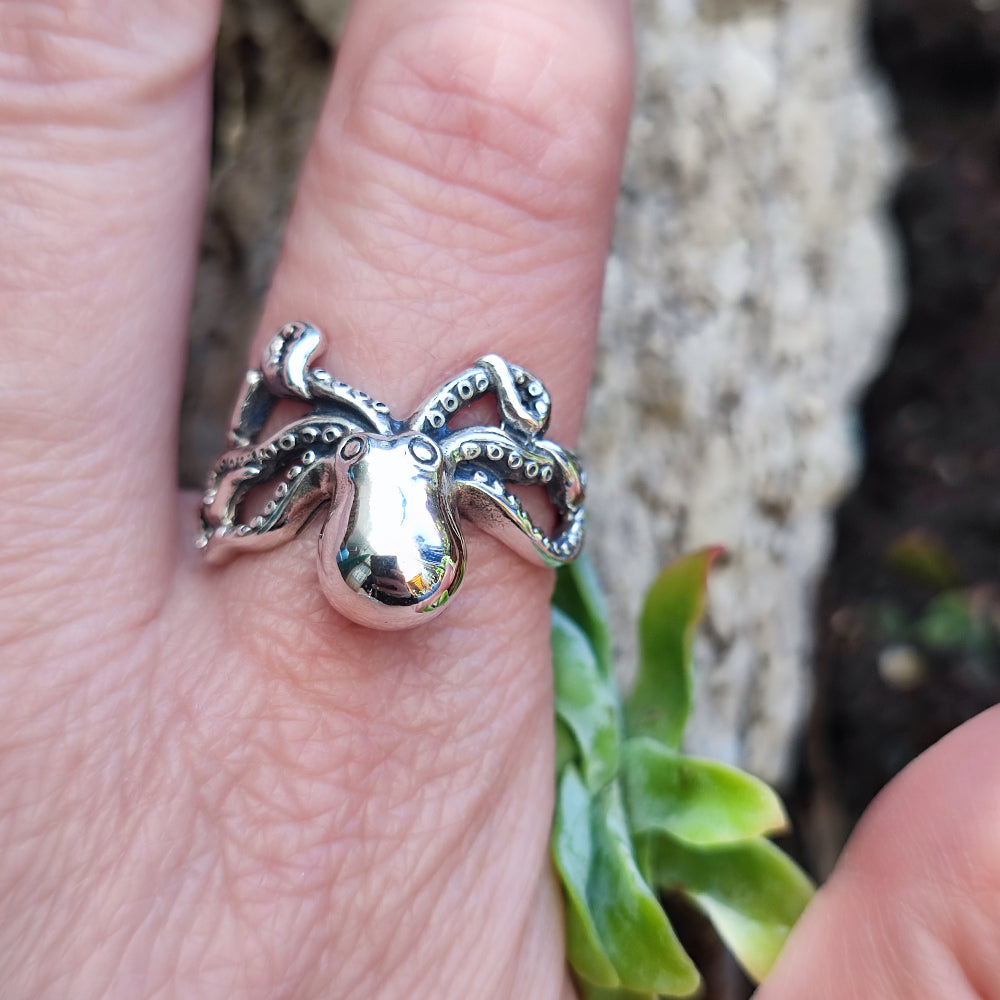 Anello con polpo artigianale in argento 925 - OCTO
