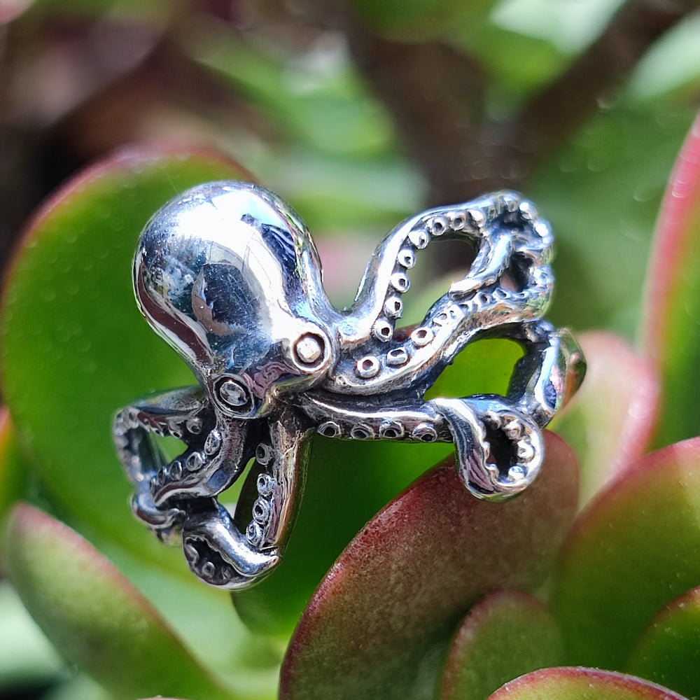Anello con polpo artigianale in argento 925 - OCTO