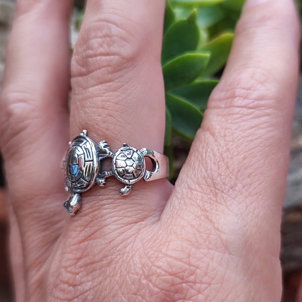 Anello in argento 925 con tartarughe - KACHU