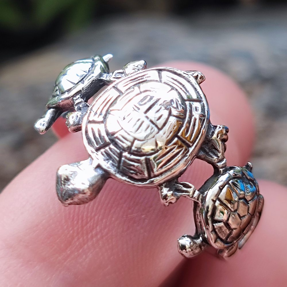 Anello in argento 925 con tartarughe - KACHU