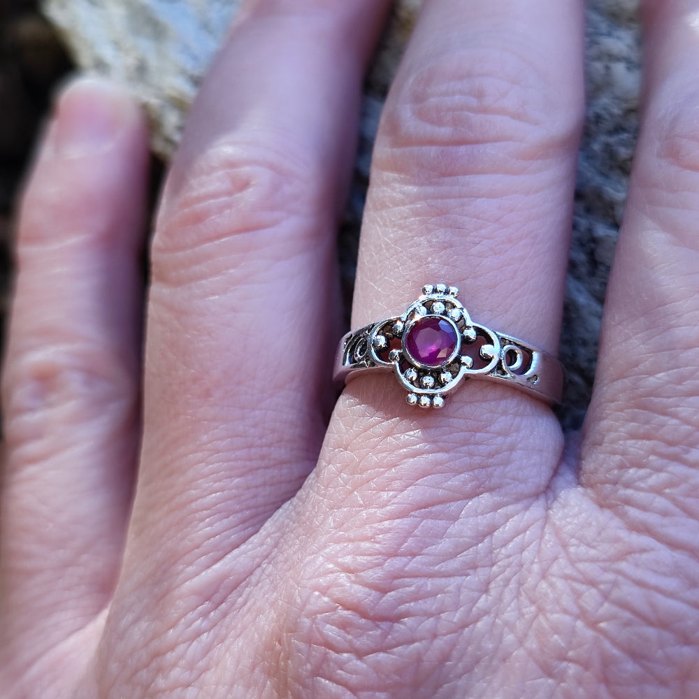 Anello etnico con pietra in argento 925 - BIPRAI