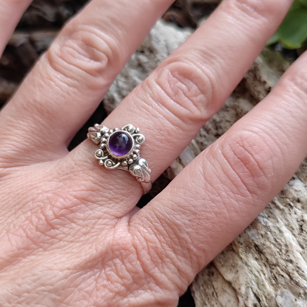 Anello etnico con pietra in argento 925 - DONDAL