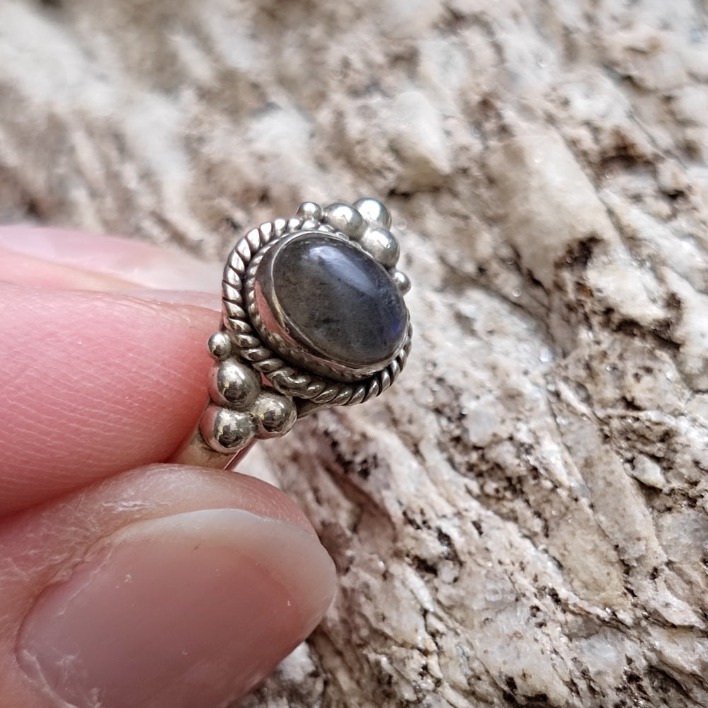 Anello con pietra in argento 925 - KANNUJ
