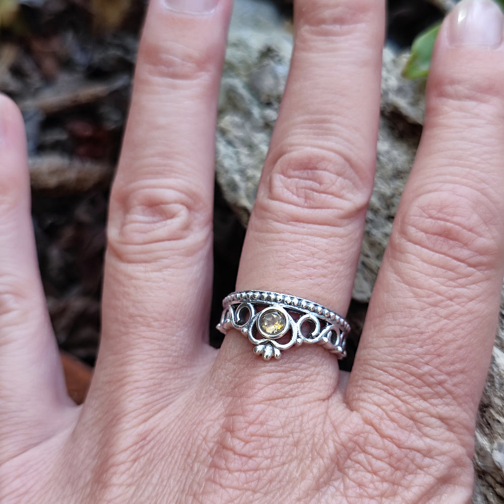 Anello con pietra in argento 925 - KARIYA