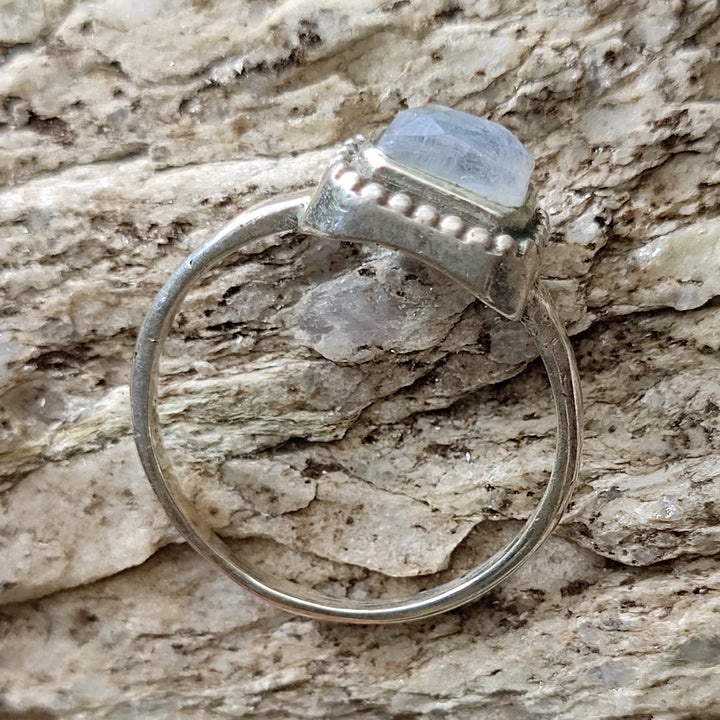Anello con pietra in argento 925 - MARPHA