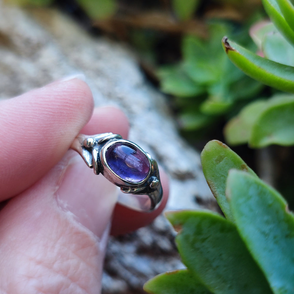 Anello artigianale con pietra in argento 925 - MAU