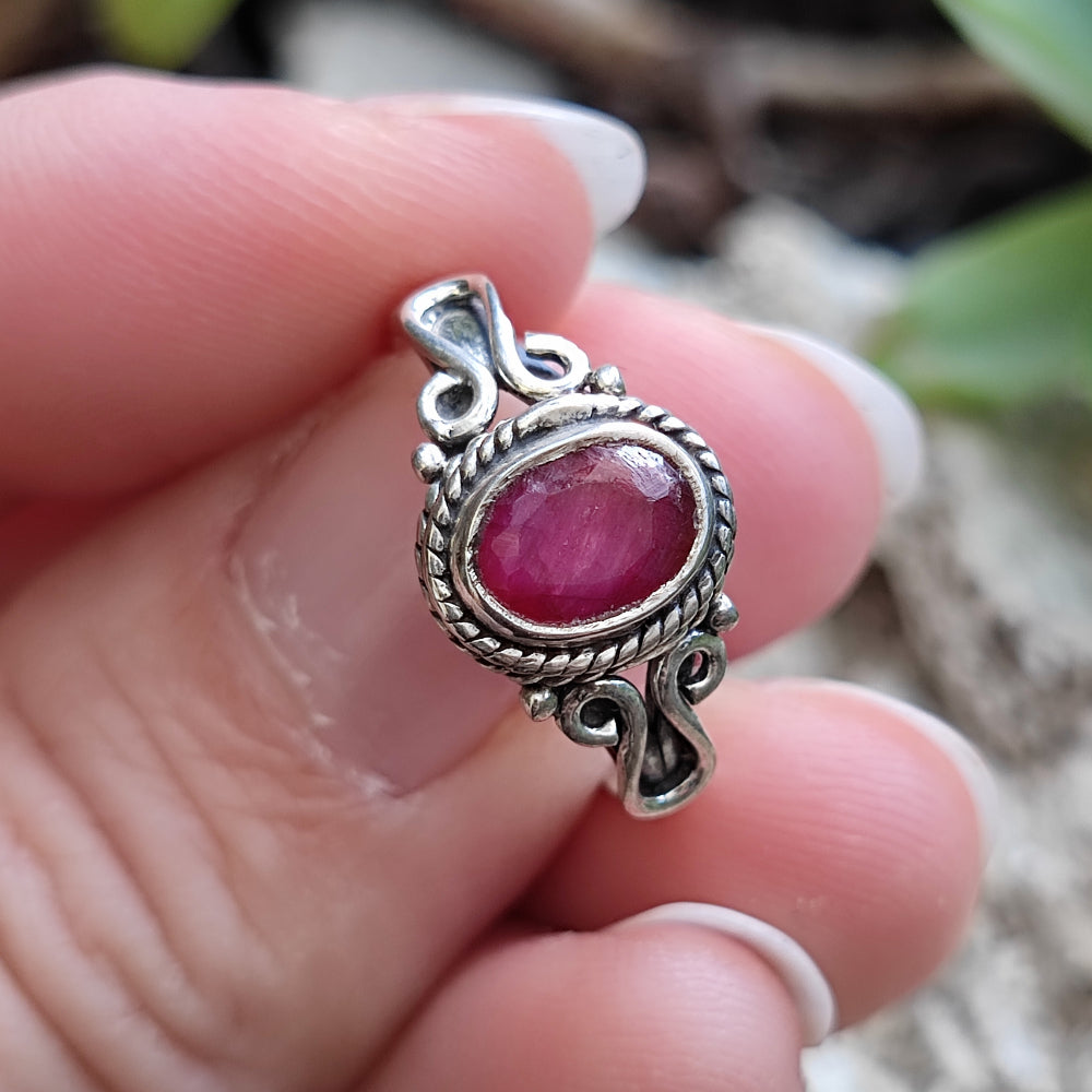 Anello etnico con pietra in argento 925 - NAGAT