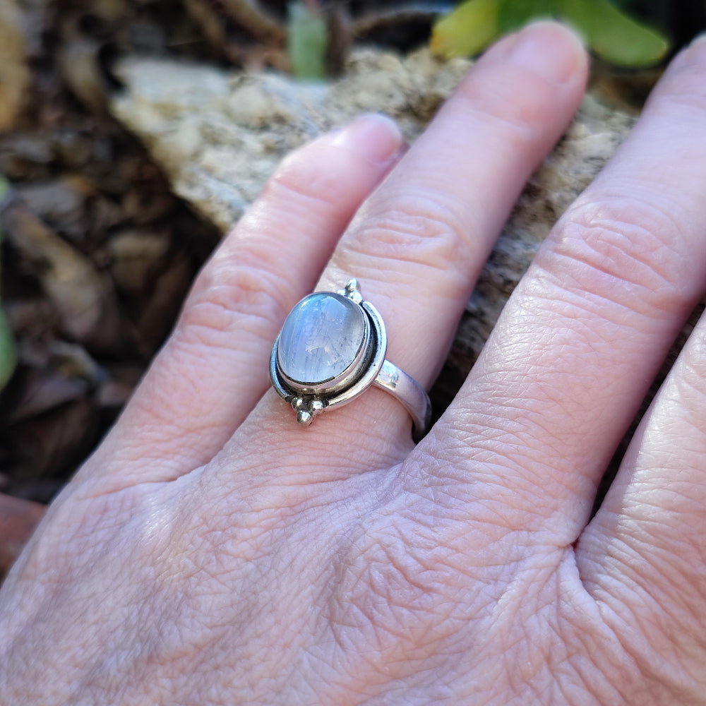 Anello etnico con pietra in argento 925 - REWA