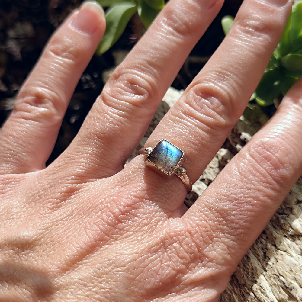 Anello con pietra in argento 925 - SAMON