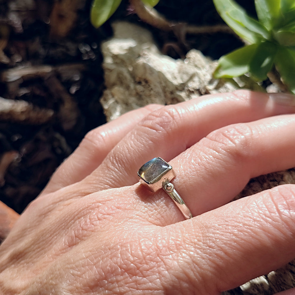 Anello con pietra in argento 925 - SAMON