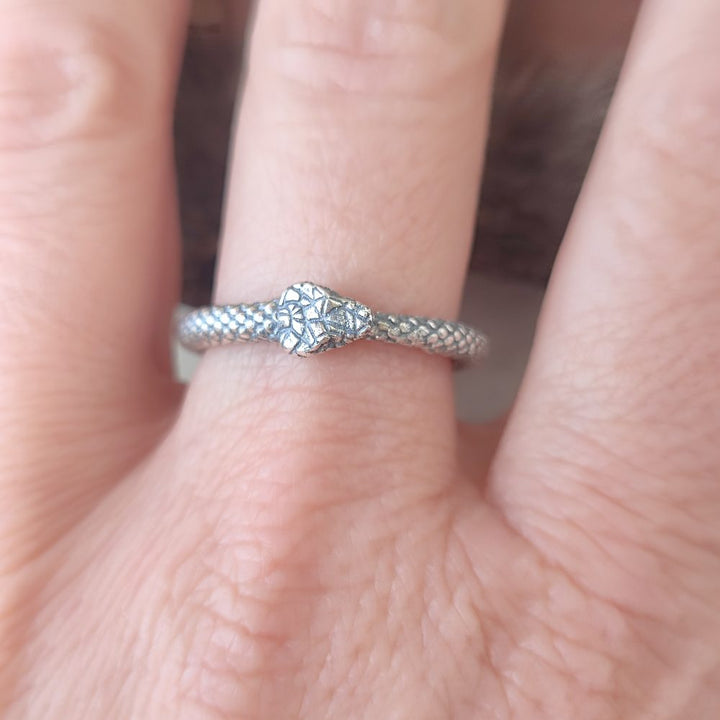 Anello in argento 925 serpente - UROBORO