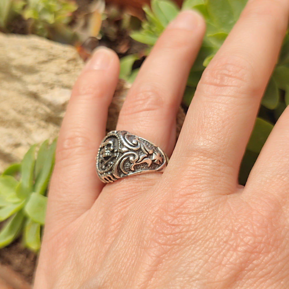 Anello in argento 925 con teschio - MAJAGAT