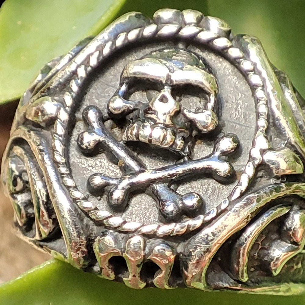 Anello in argento 925 con teschio - MAJAGAT