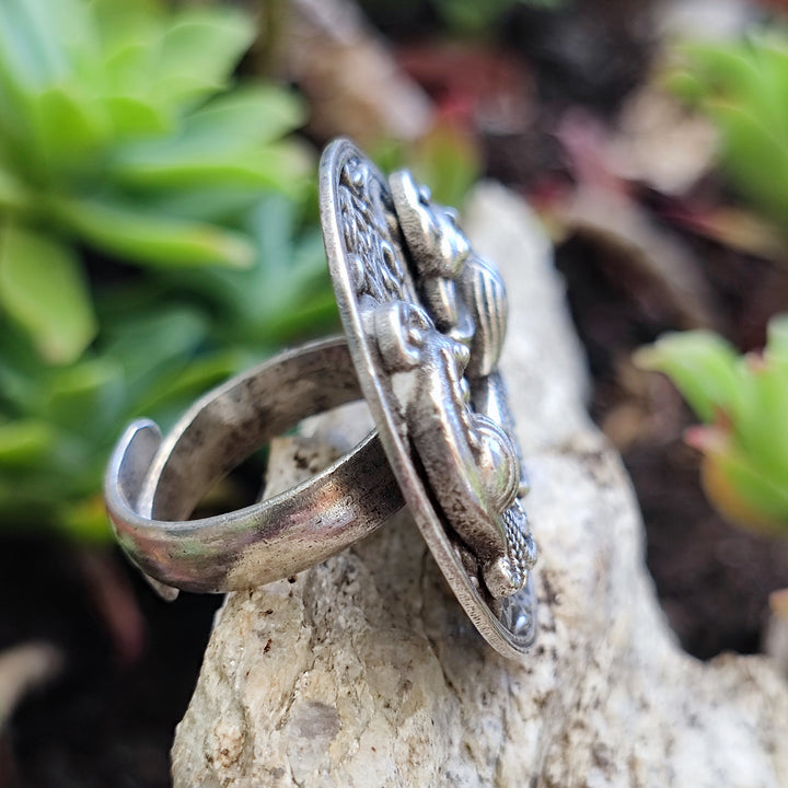 Anello in argento antico con pavoni - CHITAURAHA