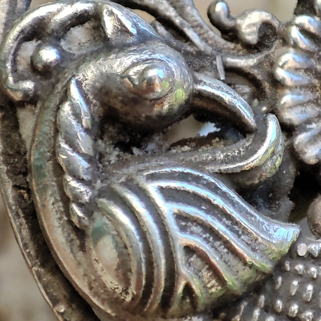 Anello in argento antico con pavoni - CHITAURAHA