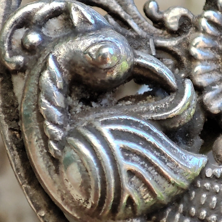 Anello in argento antico con pavoni - CHITAURAHA