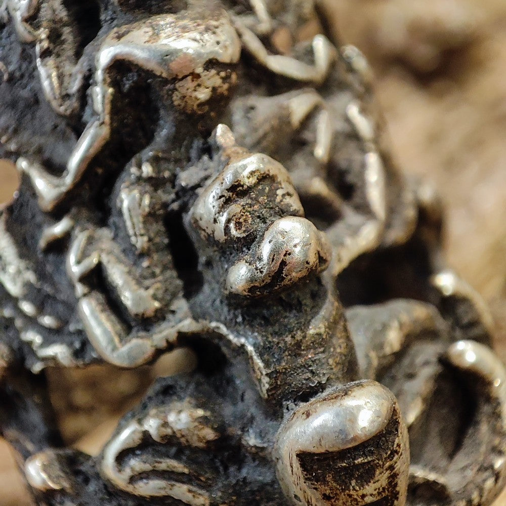 Anello in argento antico con NARAYANA e GARUDA