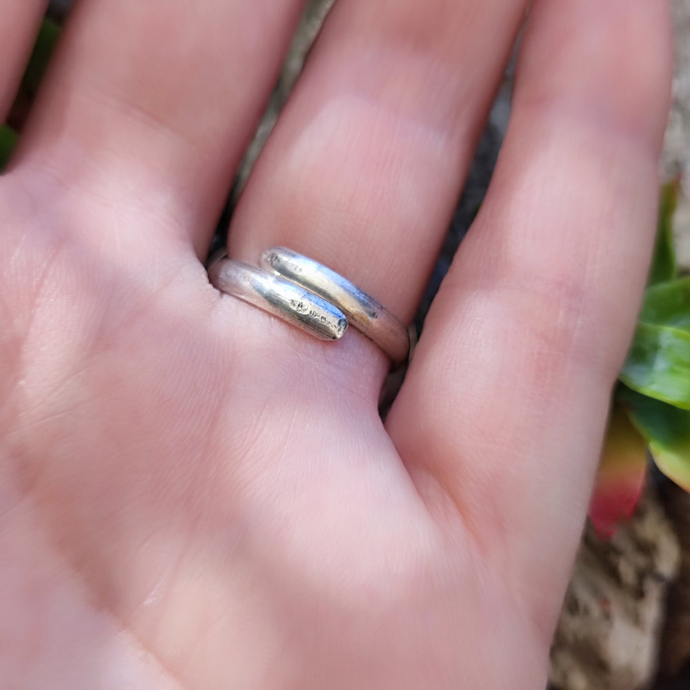 Anello in argento antico e vetro - GUDIPADAR