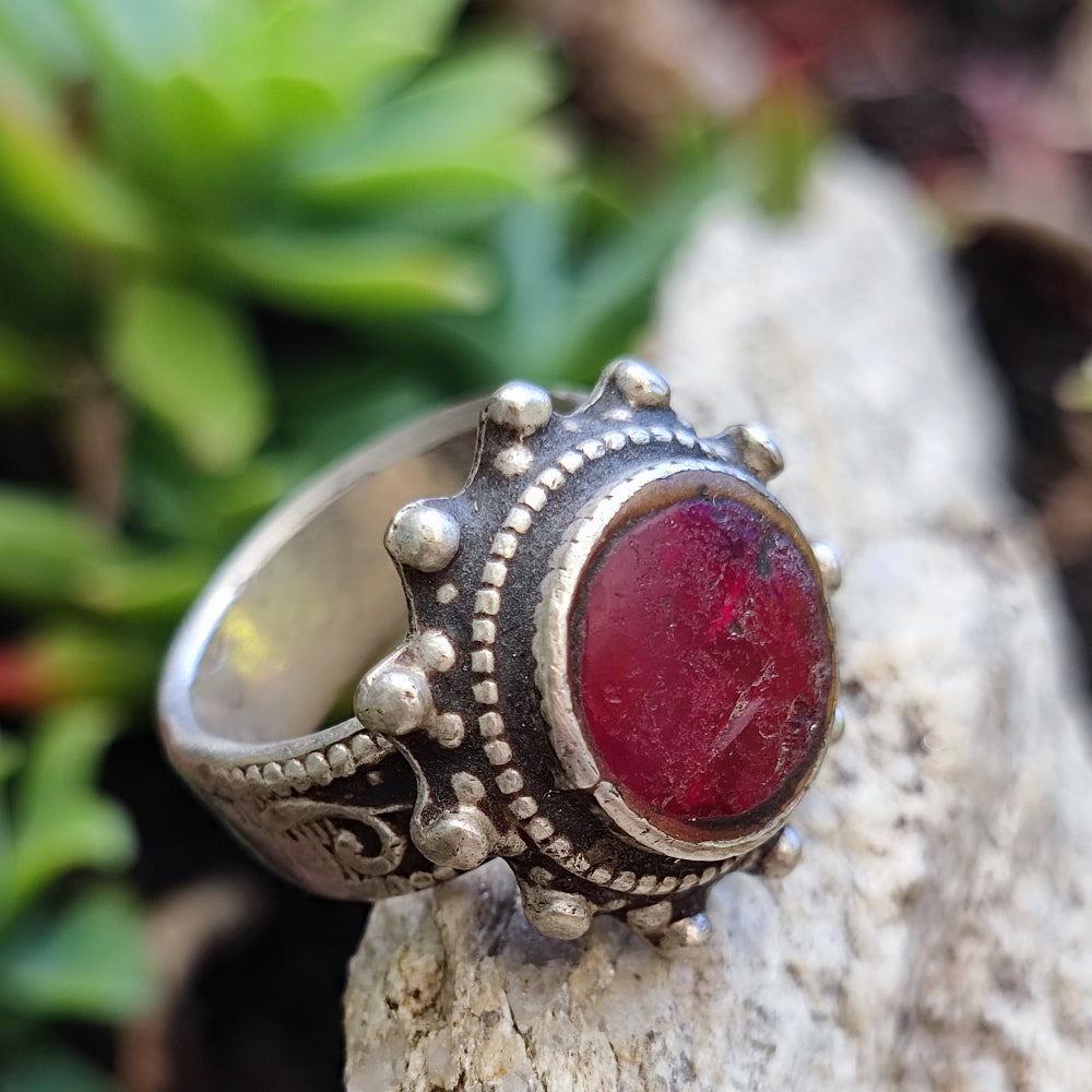 Anello in argento antico e vetro - NUAGAN