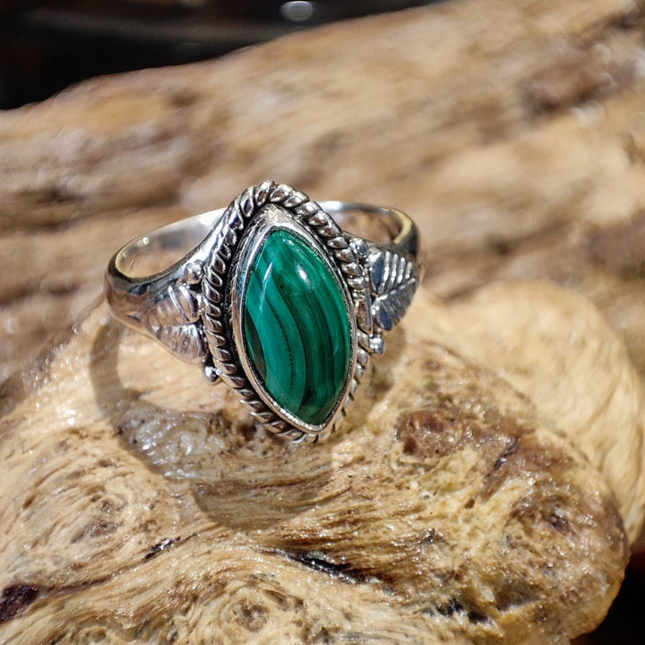 Anello con pietra in argento 925 RITSWAT