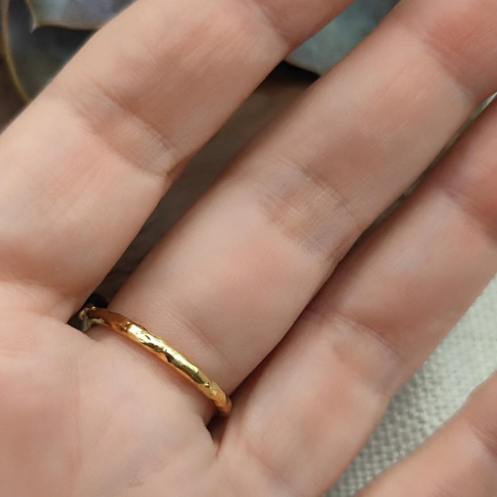 Anello in argento 925 dorato con pietra - UNDARA