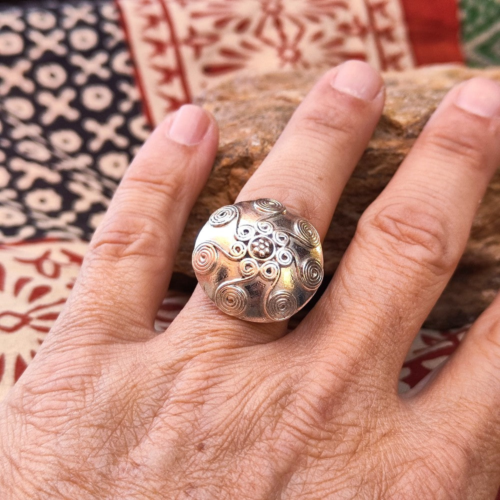 Anello etnico artigianale in argento 925 - LAILA