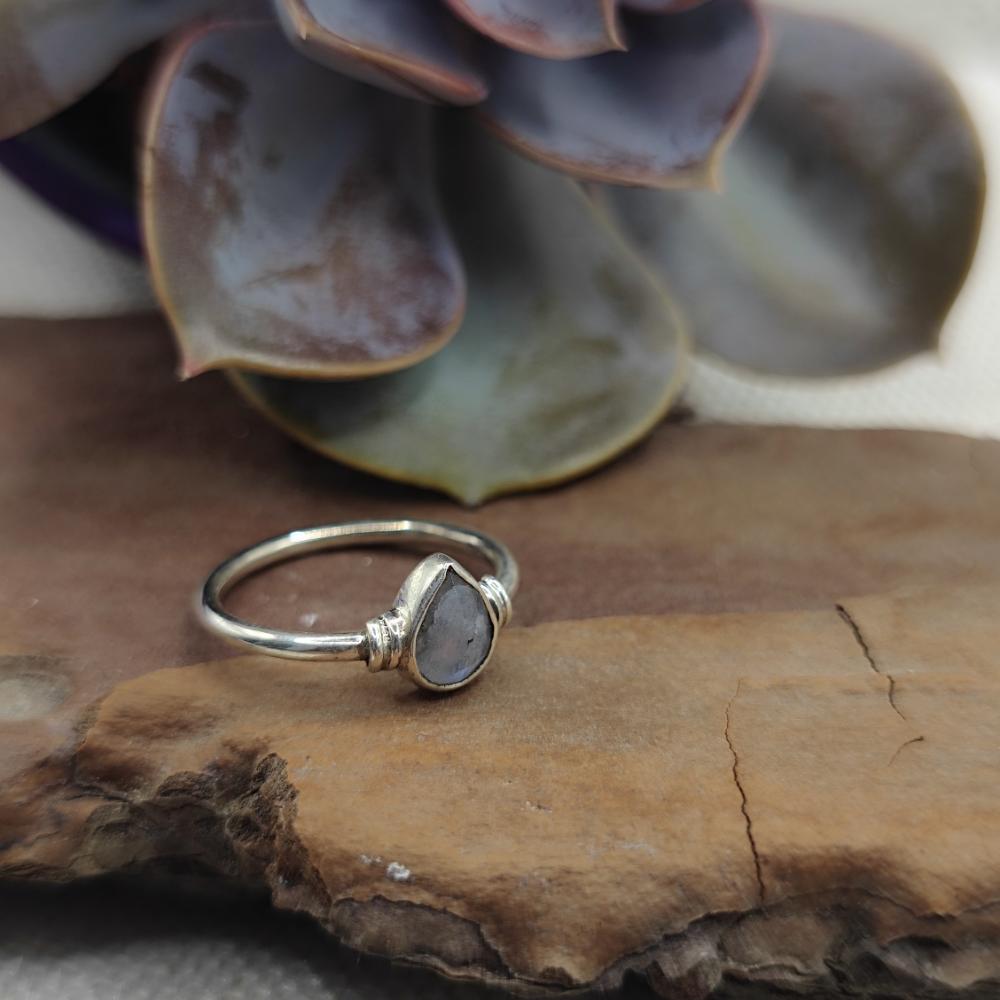 Anello artigianale in argento 925 con pietra - ISNAPUR