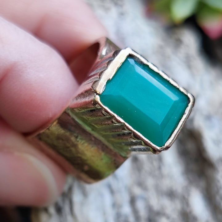 Anello artigianale in bronzo con pietra - DEORI