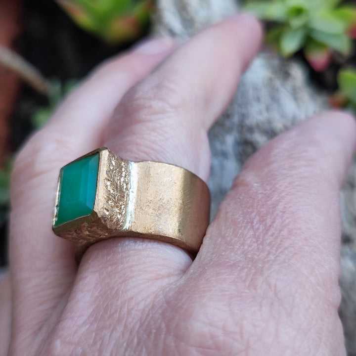 Anello artigianale in bronzo con pietra - SHAHA