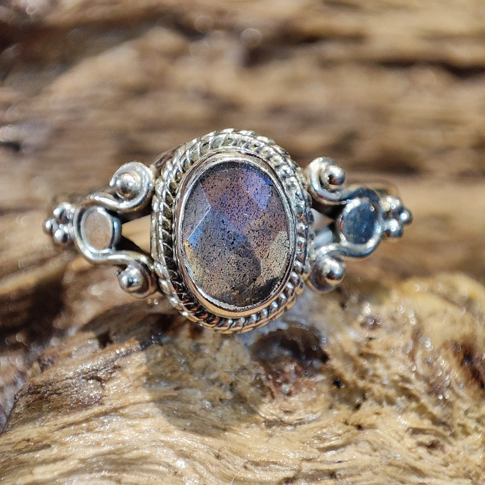 Anello con labradorite e filigrana in argento 925 - ARINA