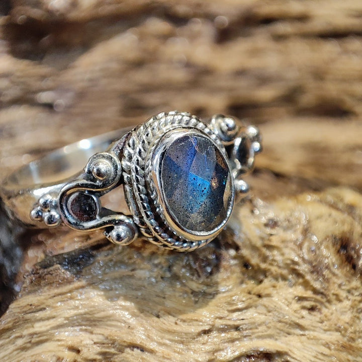 Anello con Labradorite e filigrana in argento 925 - ARINA