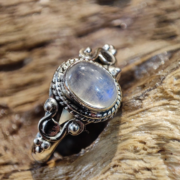 Anello con pietra di luna e filigrana in argento 925 - ARINA