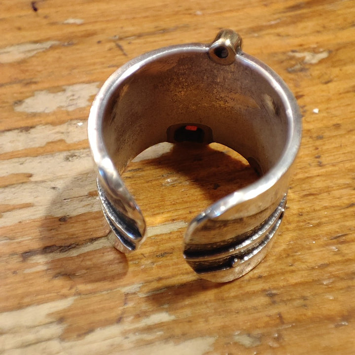 Anello a fascia con pietra in argento 925 - RANI