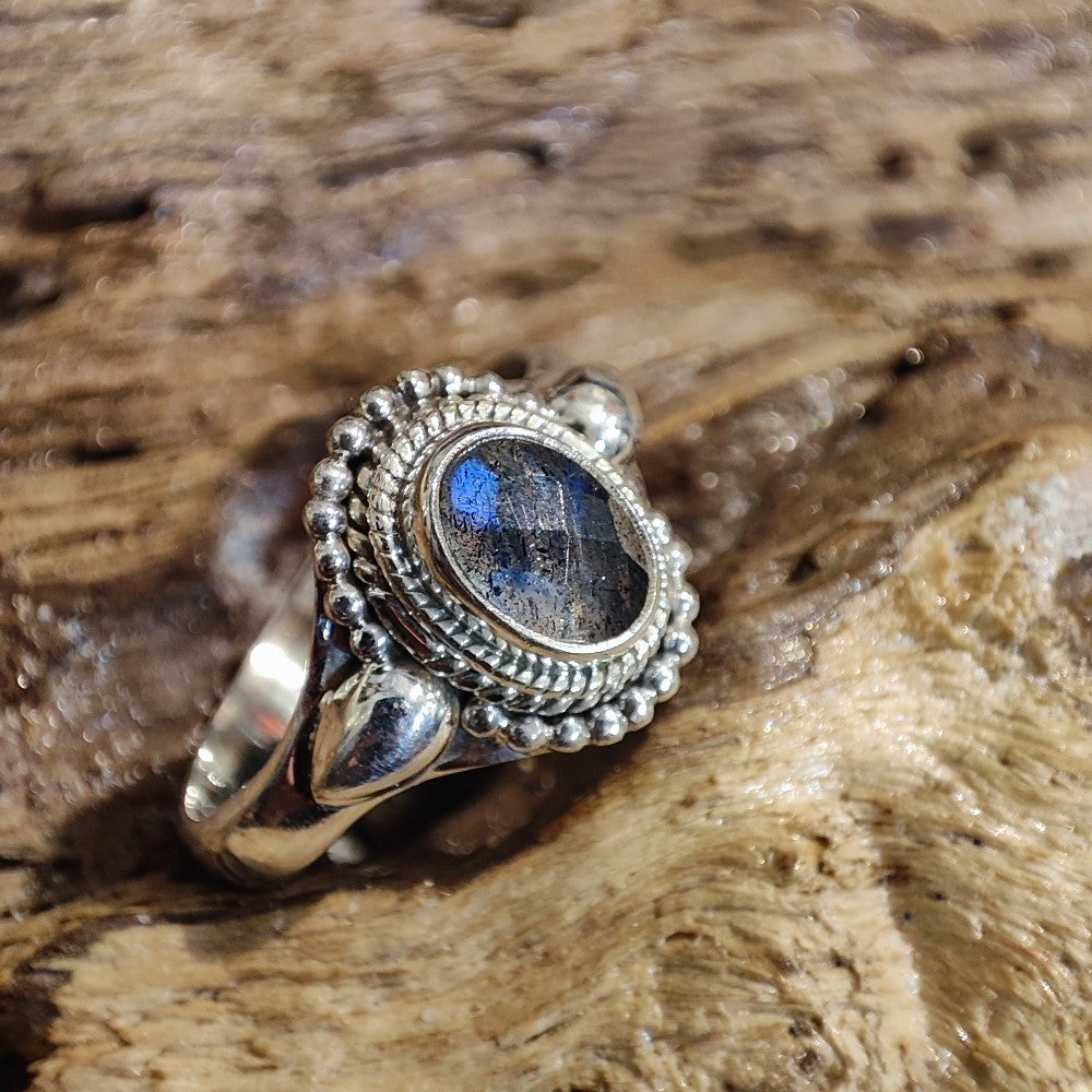 Anello etnico con Labradorite in argento 925 - RUAND