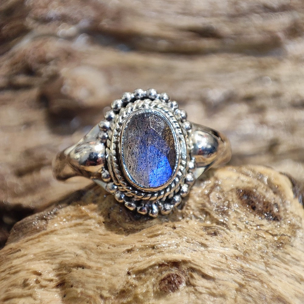 Anello etnico con Labradorite in argento 925 - RUAND