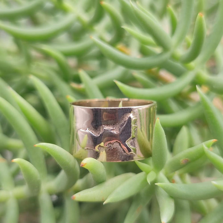 Anello a fascia alta con Isola d'Elba - Elba Island#materiale_bronzo-giallo