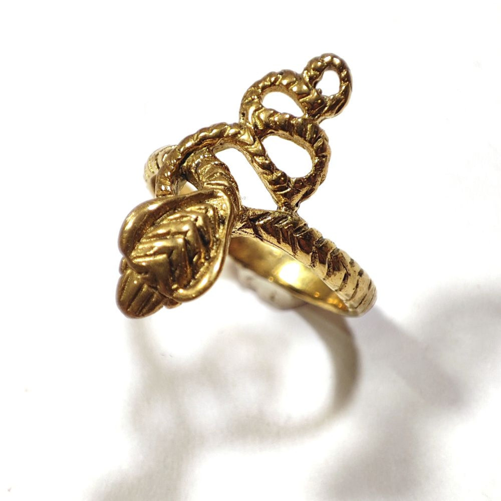 anello con cobra