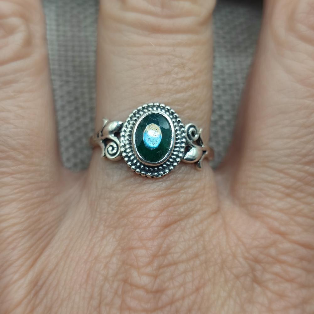 Anello etnico in argento 925 con pietra - ASIFABAD radice di smeraldo