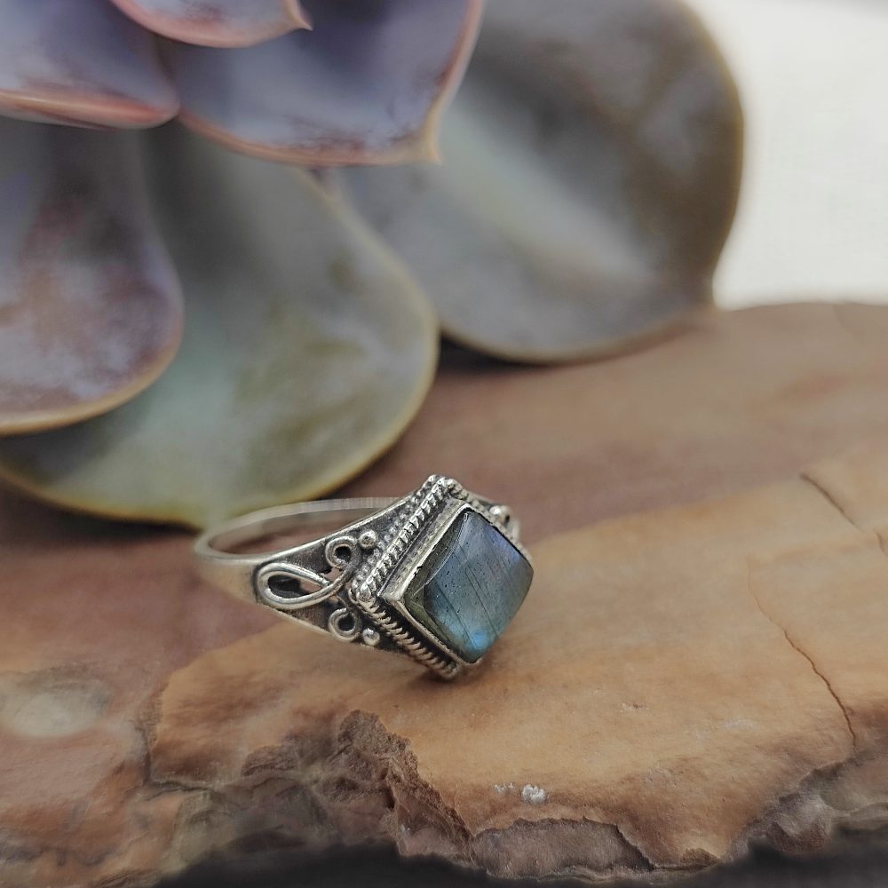 Anello etnico in argento 925 con pietra - EKAMBARA