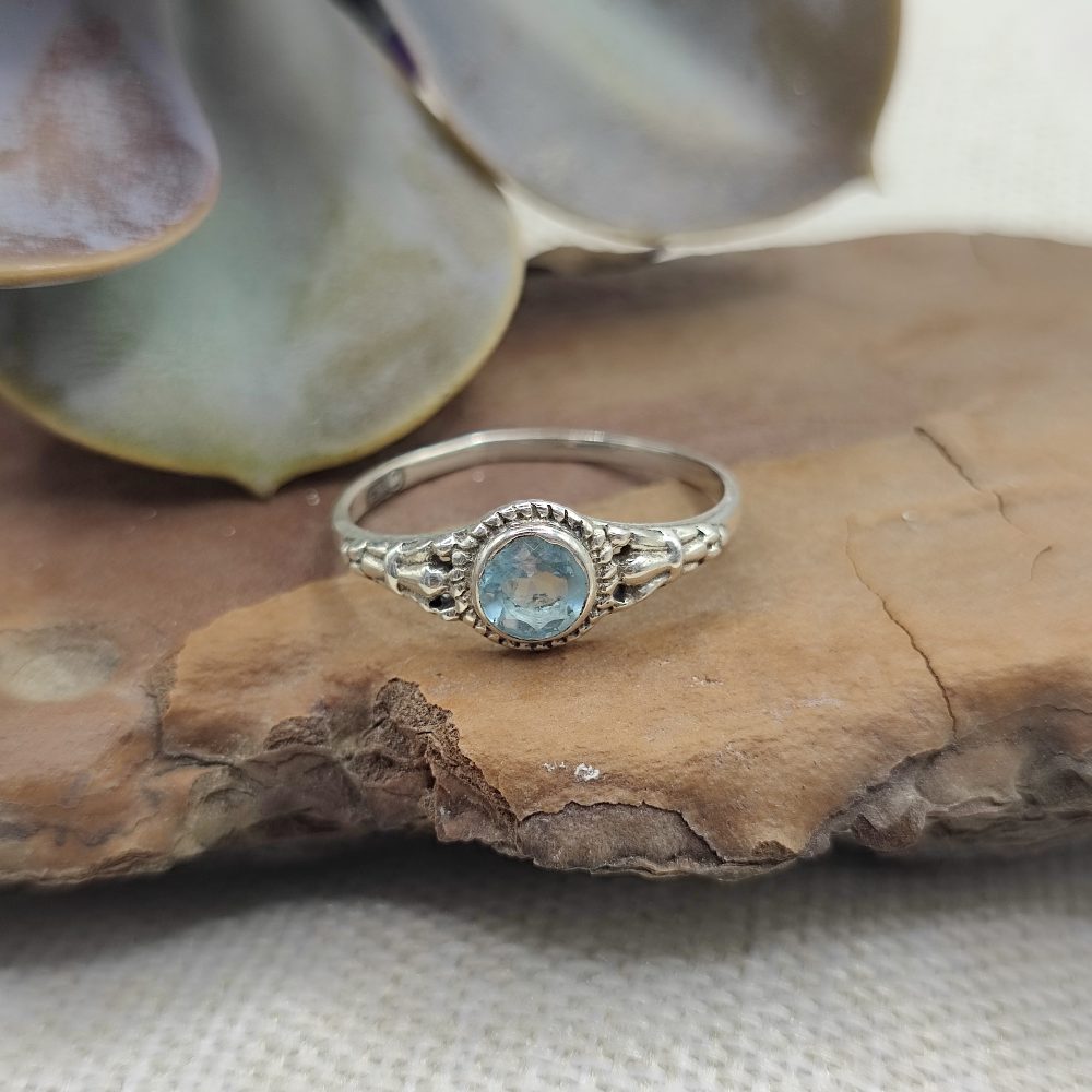 Anello etnico in argento 925 con pietra - CHINTALS