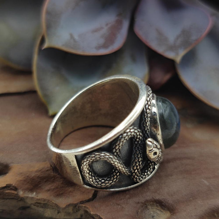 Anello etnico in argento 925 con pietra e serpenti - NAGFENI