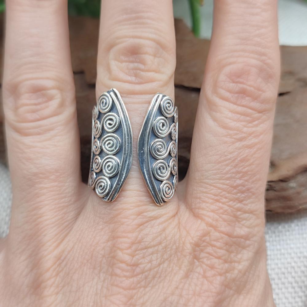Anello artigianale a fascia in argento 925 - DHAMDHA