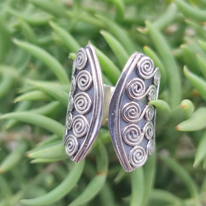 Anello artigianale a fascia in argento 925 - DHAMDHA