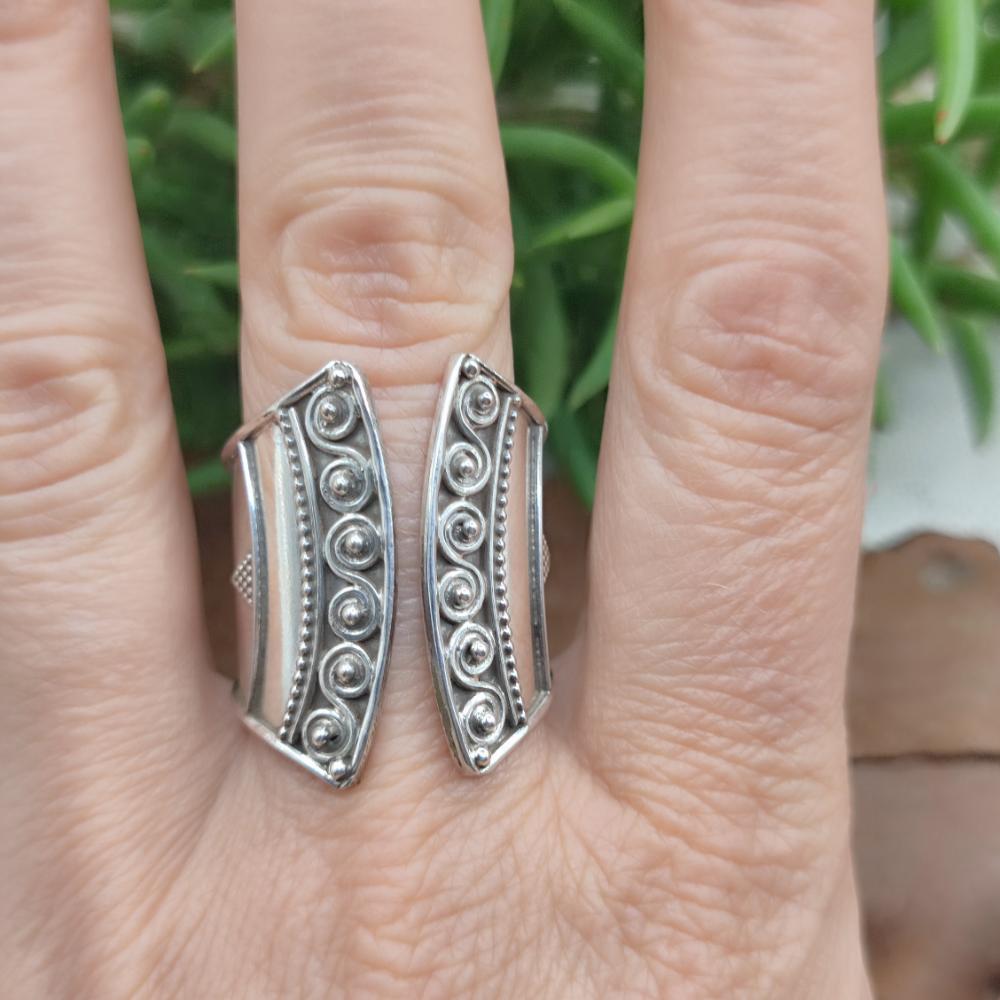 Anello artigianale a fascia in argento 925 - DHAMDHA