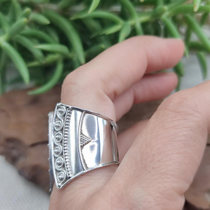 Anello artigianale a fascia in argento 925 - DHAMDHA