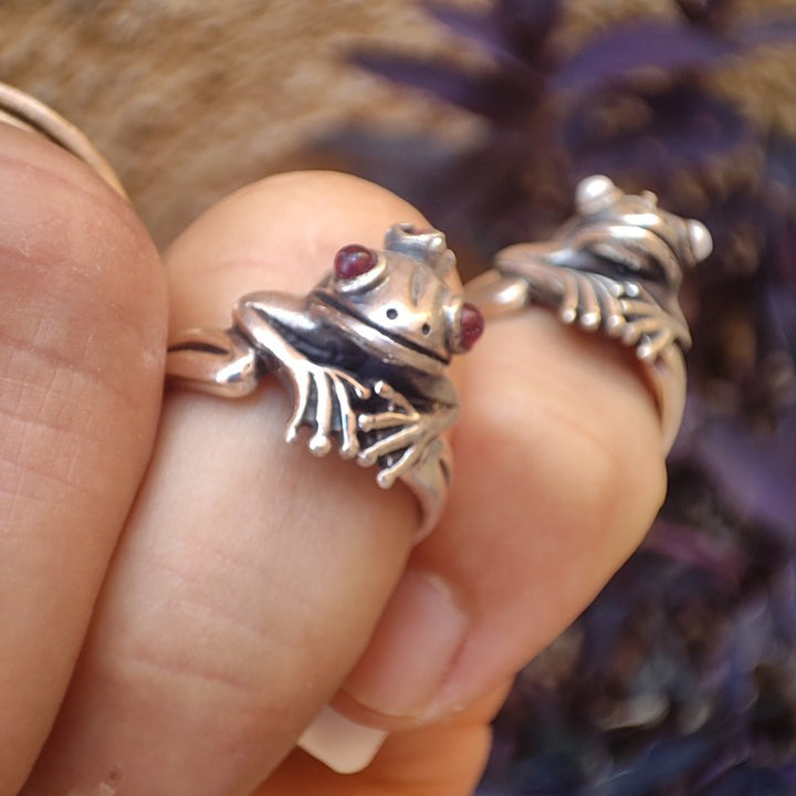 925 Silver Frog Ring with Stone - DEDAKA