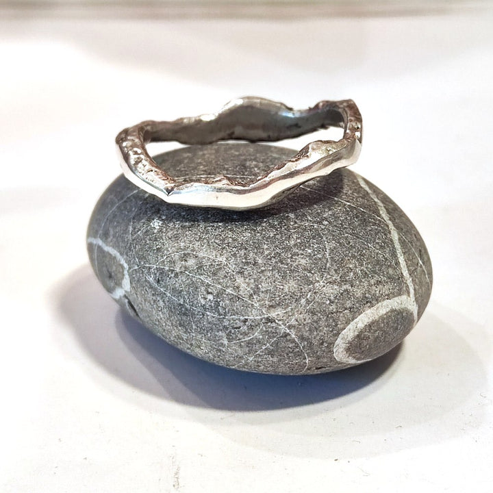 Der SOLOTE-Ring aus Silber für Damen oder Herren misst 38,5