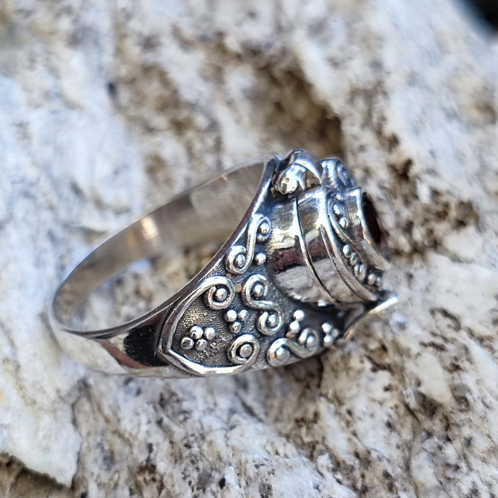 Anello veleno con pietra in argento 925 - OMALDUR